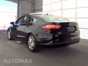 2016 Ford Fusion SE – miniatura 6