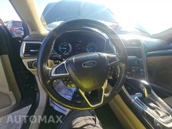2016 Ford Fusion SE - miniatura 10