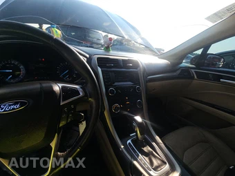 2016 Ford Fusion SE - miniatura 11