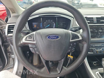 2016 Ford Fusion SE - miniatura 10