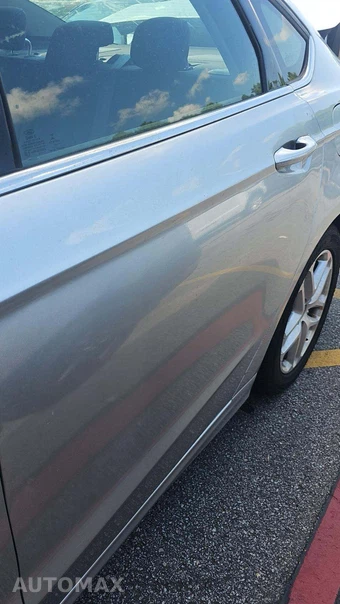 2016 Ford Fusion SE - miniatura 19