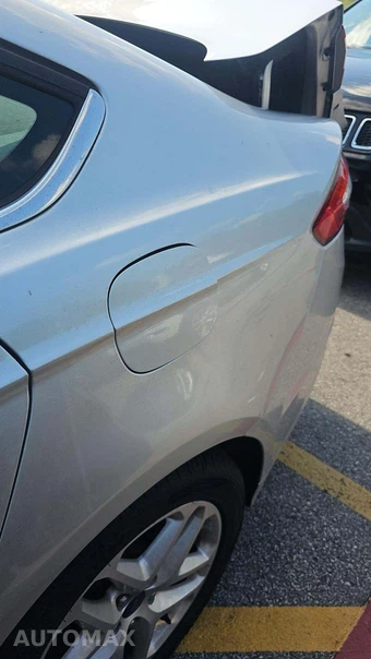 2016 Ford Fusion SE - miniatura 25