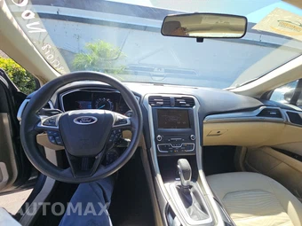 2016 Ford Fusion SE – miniatura 11