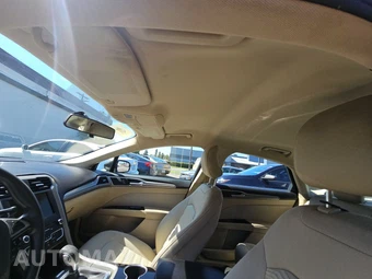 2016 Ford Fusion SE – miniatura 18