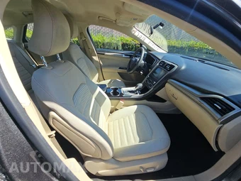 2016 Ford Fusion SE – miniatura 8