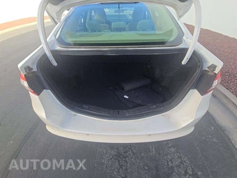 2016 Ford Fusion SE - miniatura 11