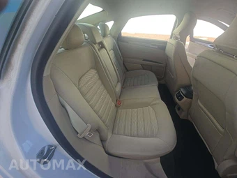 2016 Ford Fusion SE - miniatura 13