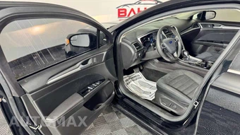 2016 Ford Fusion SE - miniatura 10