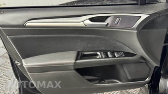 2016 Ford Fusion SE - miniatura 11