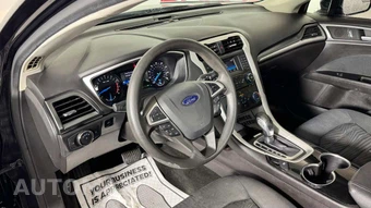 2016 Ford Fusion SE - miniatura 12