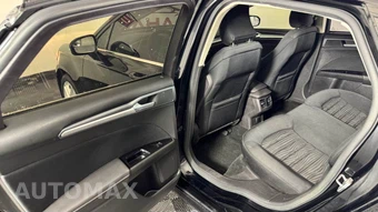 2016 Ford Fusion SE - miniatura 24