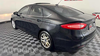 2016 Ford Fusion SE - miniatura 5