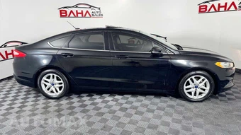 2016 Ford Fusion SE - miniatura 8