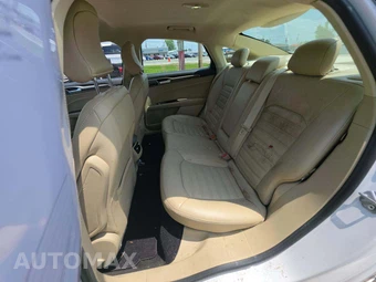 2016 Ford Fusion SE – miniatura 10