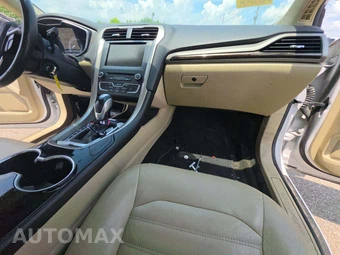 2016 Ford Fusion SE – miniatura 16