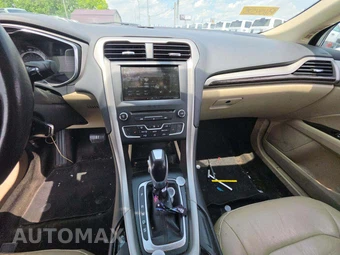 2016 Ford Fusion SE – miniatura 7