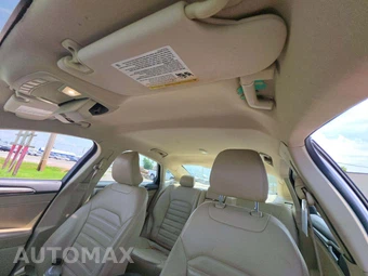 2016 Ford Fusion SE – miniatura 8