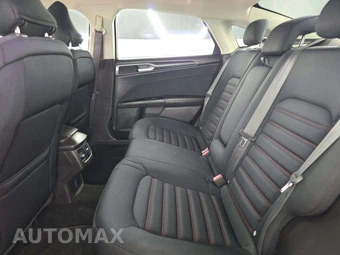 2016 Ford Fusion SE – miniatura 13