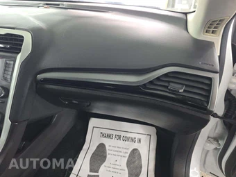 2016 Ford Fusion SE – miniatura 19