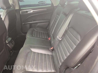 2016 Ford Fusion SE – miniatura 13