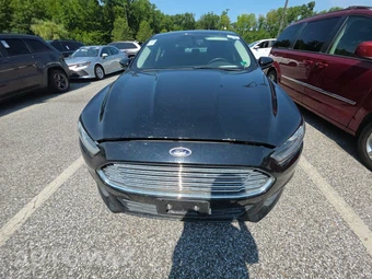 2016 Ford Fusion SE - miniatura 2