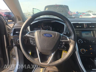 2016 Ford Fusion SE – miniatura 10