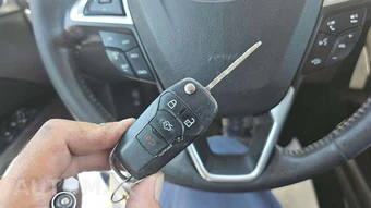 2016 Ford Fusion SE – miniatura 17