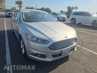 2016 Ford Fusion SE – miniatura 3
