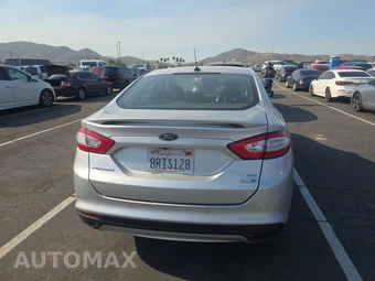 2016 Ford Fusion SE – miniatura 5