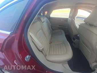 2016 Ford Fusion SE - miniatura 13