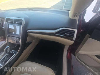 2016 Ford Fusion SE - miniatura 16