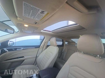 2016 Ford Fusion SE - miniatura 8