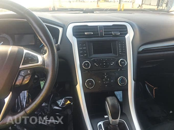 2016 Ford Fusion SE - miniatura 11