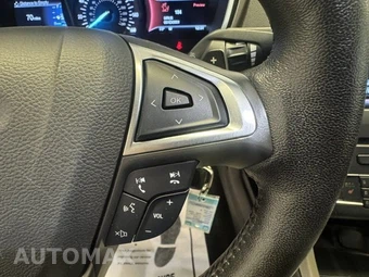2016 Ford Fusion SE - miniatura 11