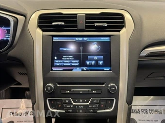 2016 Ford Fusion SE - miniatura 13