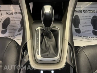 2016 Ford Fusion SE - miniatura 18
