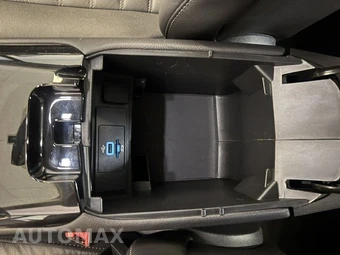 2016 Ford Fusion SE - miniatura 19