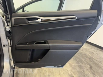 2016 Ford Fusion SE - miniatura 37
