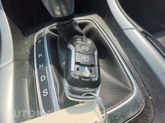 2016 Ford Fusion Titanium - miniatura 5