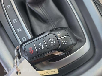 2016 Ford Fusion Titanium – miniatura 5