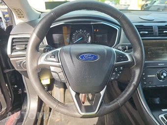 2016 Ford Fusion Titanium - miniatura 10