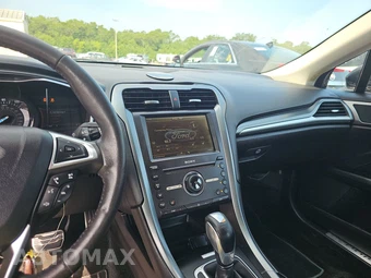 2016 Ford Fusion Titanium - miniatura 11