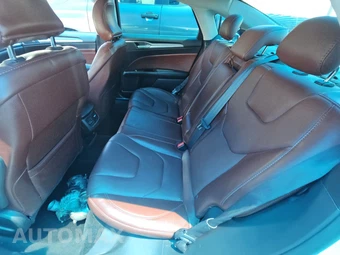 2016 Ford Fusion Titanium – miniatura 13