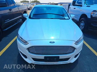 2016 Ford Fusion Titanium – miniatura 2