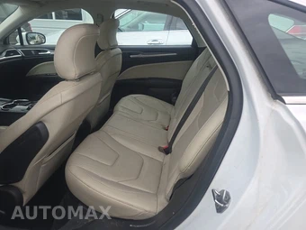2016 Ford Fusion Titanium – miniatura 13