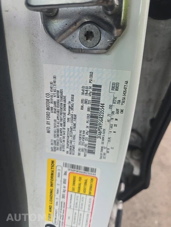 2016 Ford Fusion Titanium – miniatura 14