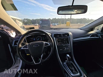 2016 Ford Fusion Titanium – miniatura 11