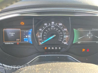 2016 Ford Fusion Titanium – miniatura 12