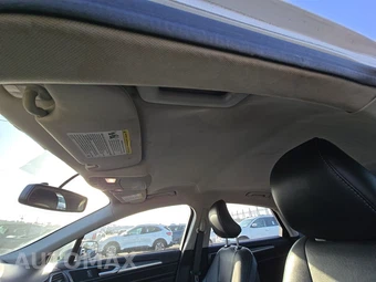 2016 Ford Fusion Titanium – miniatura 17