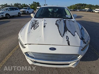 2016 Ford Fusion Titanium – miniatura 2